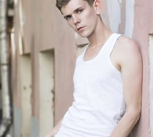 Toy Boy kennenlernen